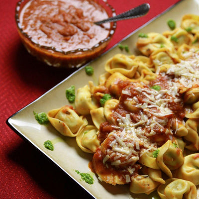 Tortellinis frais, sauce Pomodoro et pesto basilic extra