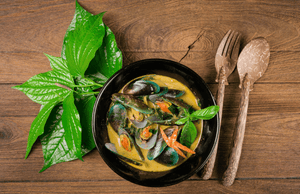 Coconut Curry Mussels