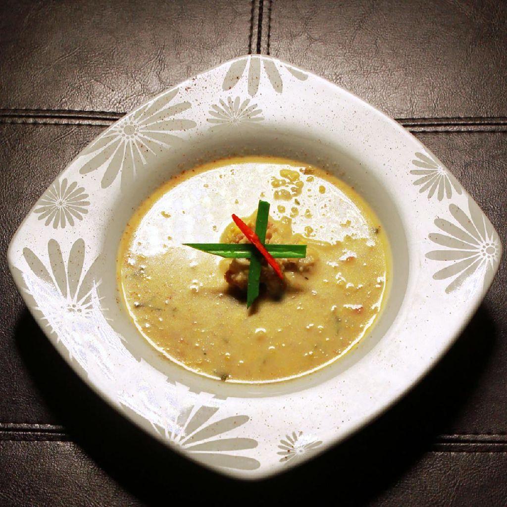 Lobster Roasted Corn Chowder with Truffle Oil and Crispy Pancetta