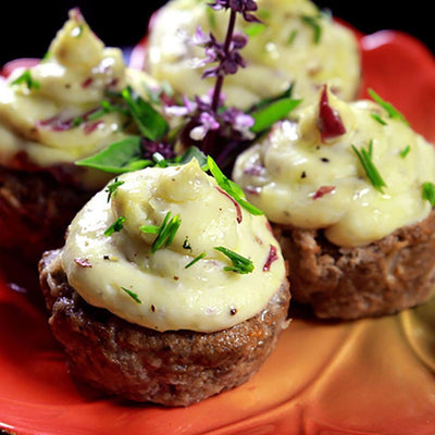 Cupcakes de pain de viande et pommes de terre écrasées garnies