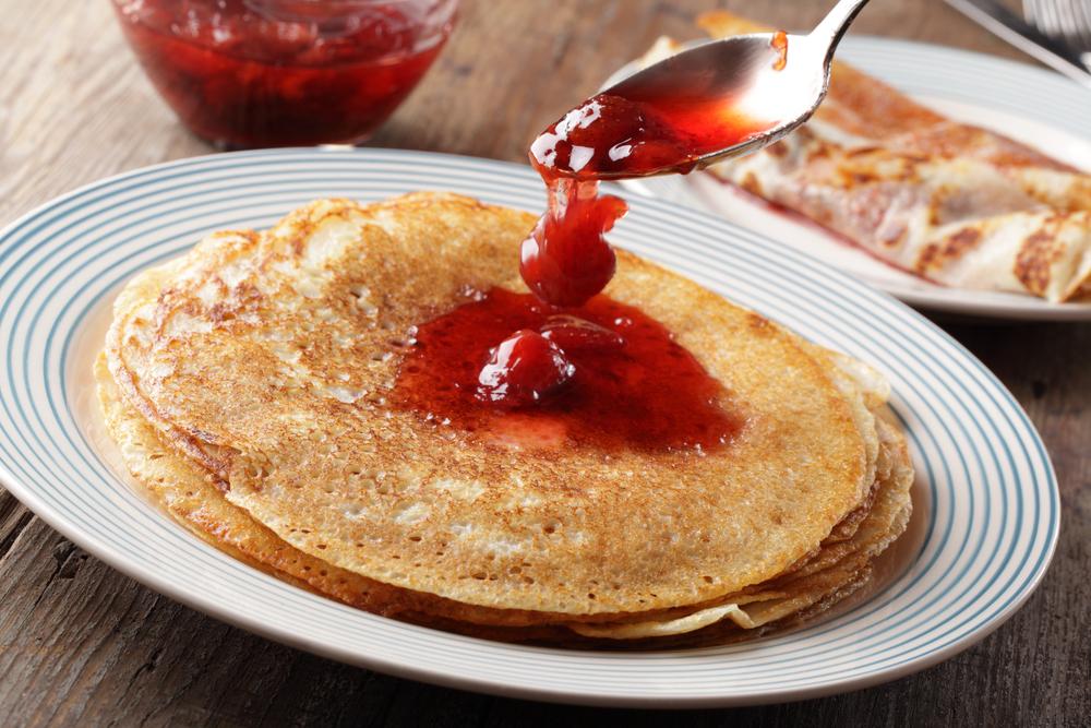 Vegan Pancakes with Strawberry Compote